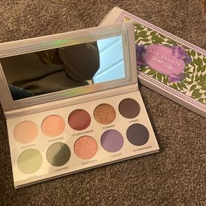 ACE BEAUTE eyeshadow palette